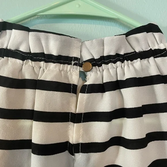 EUC Downeast striped embroidered short sleeve blouse - Picture 3 of 6